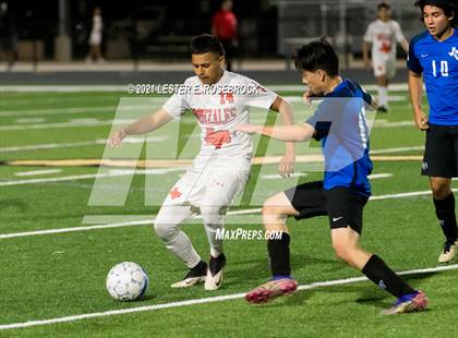 Thumbnail 1 in Gonzales @ La Vernia (UIL 4A Bi-District Playoffs) photogallery.