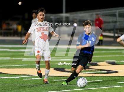 Thumbnail 2 in Gonzales @ La Vernia (UIL 4A Bi-District Playoffs) photogallery.