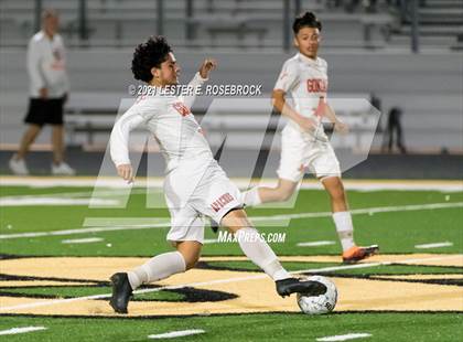 Thumbnail 3 in Gonzales @ La Vernia (UIL 4A Bi-District Playoffs) photogallery.