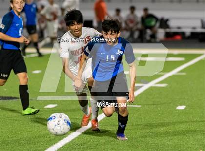 Thumbnail 2 in Gonzales @ La Vernia (UIL 4A Bi-District Playoffs) photogallery.