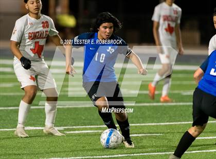 Thumbnail 3 in Gonzales @ La Vernia (UIL 4A Bi-District Playoffs) photogallery.