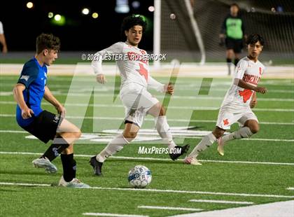 Thumbnail 1 in Gonzales @ La Vernia (UIL 4A Bi-District Playoffs) photogallery.