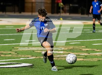 Thumbnail 3 in Gonzales @ La Vernia (UIL 4A Bi-District Playoffs) photogallery.