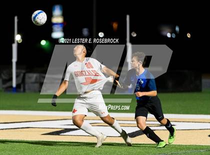 Thumbnail 3 in Gonzales @ La Vernia (UIL 4A Bi-District Playoffs) photogallery.