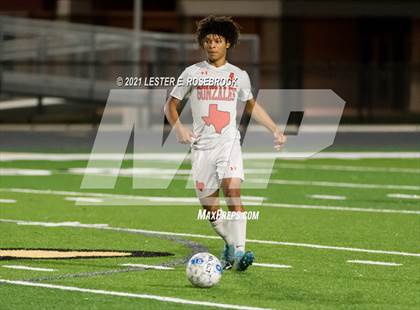 Thumbnail 2 in Gonzales @ La Vernia (UIL 4A Bi-District Playoffs) photogallery.