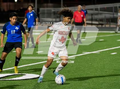 Thumbnail 2 in Gonzales @ La Vernia (UIL 4A Bi-District Playoffs) photogallery.