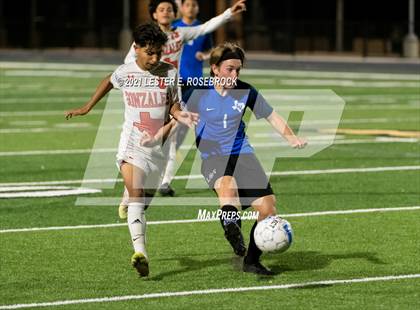 Thumbnail 1 in Gonzales @ La Vernia (UIL 4A Bi-District Playoffs) photogallery.