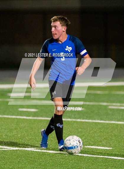 Thumbnail 1 in Gonzales @ La Vernia (UIL 4A Bi-District Playoffs) photogallery.