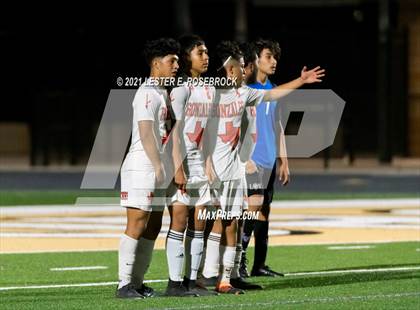 Thumbnail 2 in Gonzales @ La Vernia (UIL 4A Bi-District Playoffs) photogallery.