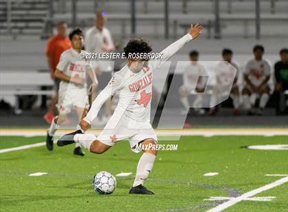 Thumbnail 2 in Gonzales @ La Vernia (UIL 4A Bi-District Playoffs) photogallery.