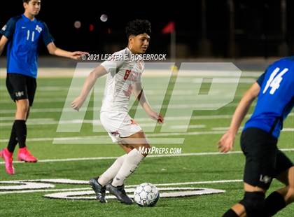 Thumbnail 3 in Gonzales @ La Vernia (UIL 4A Bi-District Playoffs) photogallery.