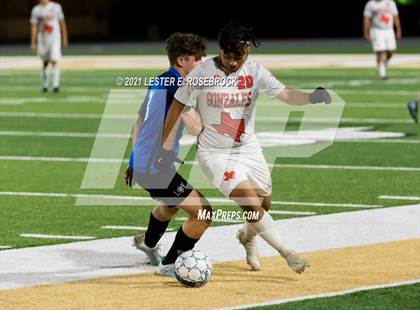 Thumbnail 1 in Gonzales @ La Vernia (UIL 4A Bi-District Playoffs) photogallery.