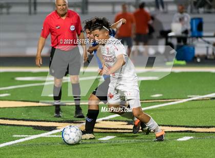 Thumbnail 2 in Gonzales @ La Vernia (UIL 4A Bi-District Playoffs) photogallery.