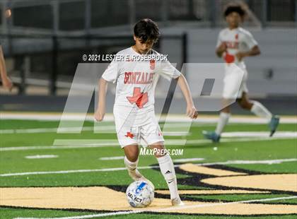 Thumbnail 3 in Gonzales @ La Vernia (UIL 4A Bi-District Playoffs) photogallery.
