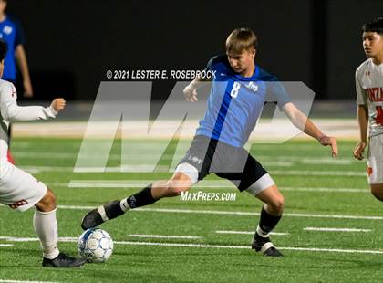 Thumbnail 2 in Gonzales @ La Vernia (UIL 4A Bi-District Playoffs) photogallery.