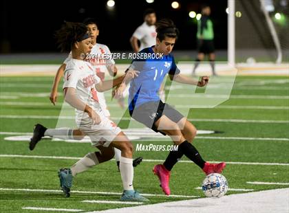 Thumbnail 1 in Gonzales @ La Vernia (UIL 4A Bi-District Playoffs) photogallery.