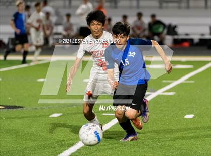 Thumbnail 1 in Gonzales @ La Vernia (UIL 4A Bi-District Playoffs) photogallery.
