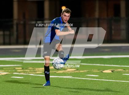 Thumbnail 1 in Gonzales @ La Vernia (UIL 4A Bi-District Playoffs) photogallery.