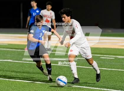 Thumbnail 2 in Gonzales @ La Vernia (UIL 4A Bi-District Playoffs) photogallery.