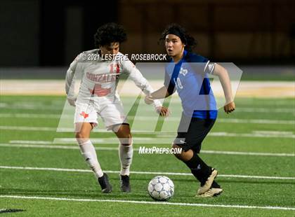 Thumbnail 1 in Gonzales @ La Vernia (UIL 4A Bi-District Playoffs) photogallery.