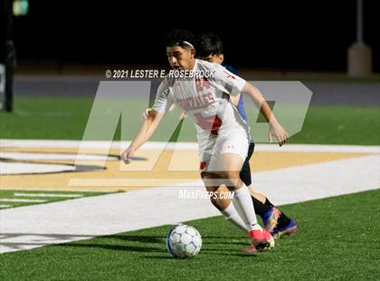 Thumbnail 1 in Gonzales @ La Vernia (UIL 4A Bi-District Playoffs) photogallery.