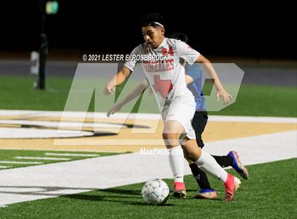 Thumbnail 2 in Gonzales @ La Vernia (UIL 4A Bi-District Playoffs) photogallery.