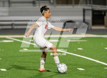 Thumbnail 3 in Gonzales @ La Vernia (UIL 4A Bi-District Playoffs) photogallery.
