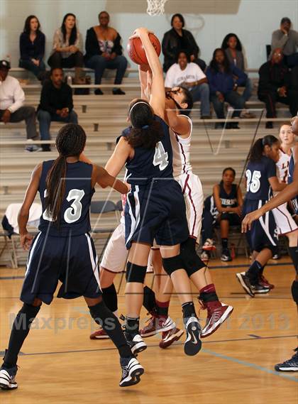 Thumbnail 1 in Sierra Canyon vs. Oaks Christian (War on The Floor) photogallery.