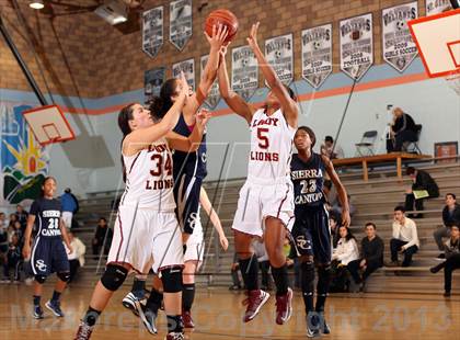 Thumbnail 2 in Sierra Canyon vs. Oaks Christian (War on The Floor) photogallery.