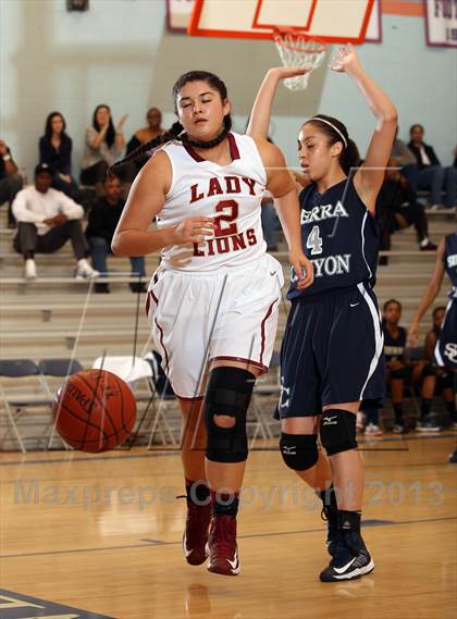 Thumbnail 2 in Sierra Canyon vs. Oaks Christian (War on The Floor) photogallery.