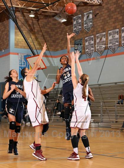 Thumbnail 3 in Sierra Canyon vs. Oaks Christian (War on The Floor) photogallery.