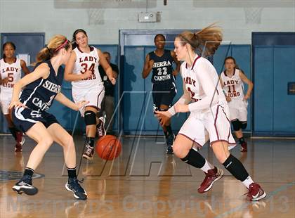 Thumbnail 3 in Sierra Canyon vs. Oaks Christian (War on The Floor) photogallery.