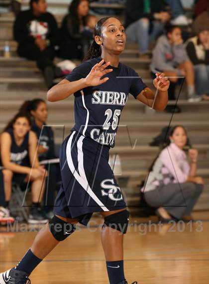 Thumbnail 2 in Sierra Canyon vs. Oaks Christian (War on The Floor) photogallery.