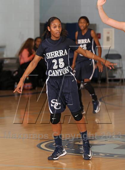 Thumbnail 2 in Sierra Canyon vs. Oaks Christian (War on The Floor) photogallery.