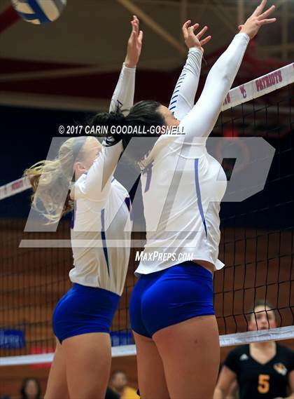 Thumbnail 3 in Chapel Hill @ West Carteret (NCHSAA Round 3 Playoff) photogallery.