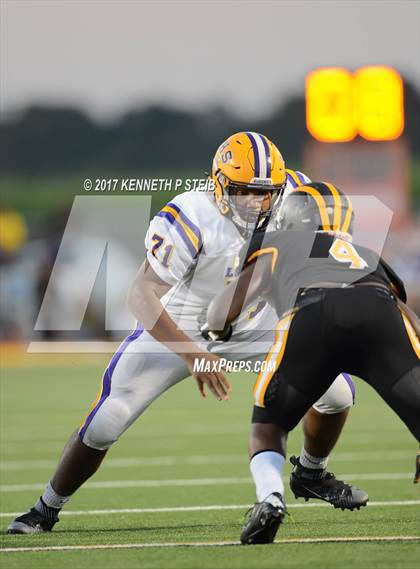 Thumbnail 2 in Lutcher @ St. James photogallery.