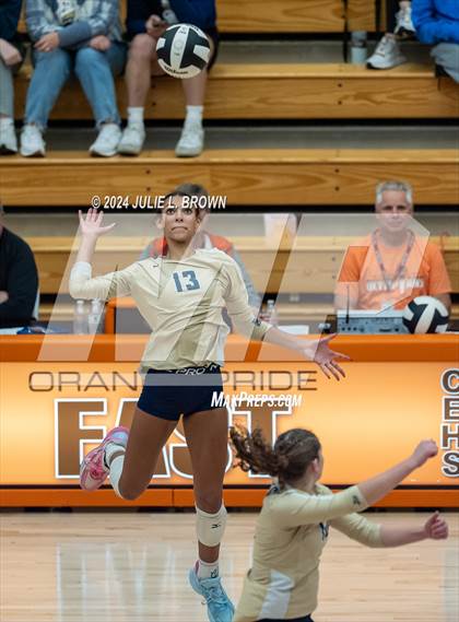 Thumbnail 3 in Silver Creek vs. Tri-West Hendricks (IHSAA 3A Semi-state semi-final) photogallery.