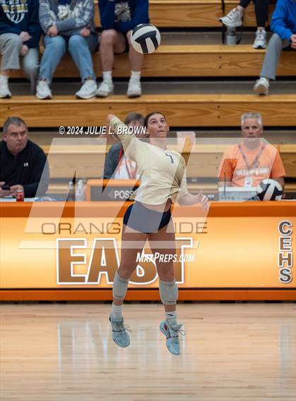 Thumbnail 2 in Silver Creek vs. Tri-West Hendricks (IHSAA 3A Semi-state semi-final) photogallery.
