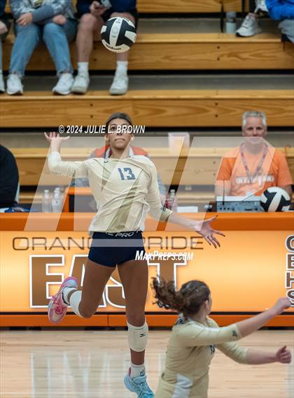Thumbnail 1 in Silver Creek vs. Tri-West Hendricks (IHSAA 3A Semi-state semi-final) photogallery.