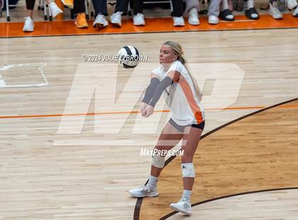 Thumbnail 1 in Silver Creek vs. Tri-West Hendricks (IHSAA 3A Semi-state semi-final) photogallery.