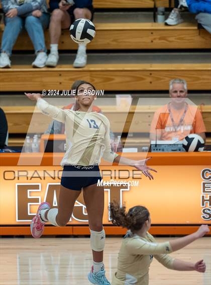 Thumbnail 2 in Silver Creek vs. Tri-West Hendricks (IHSAA 3A Semi-state semi-final) photogallery.