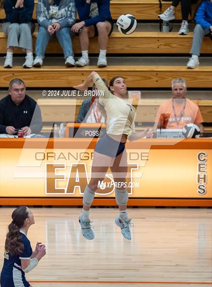 Thumbnail 2 in Silver Creek vs. Tri-West Hendricks (IHSAA 3A Semi-state semi-final) photogallery.