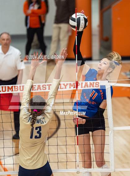 Thumbnail 1 in Silver Creek vs. Tri-West Hendricks (IHSAA 3A Semi-state semi-final) photogallery.