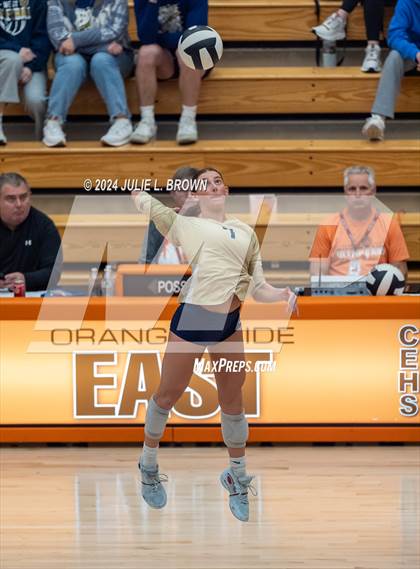 Thumbnail 1 in Silver Creek vs. Tri-West Hendricks (IHSAA 3A Semi-state semi-final) photogallery.
