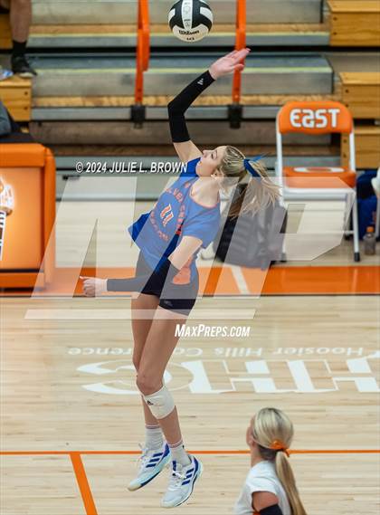 Thumbnail 2 in Silver Creek vs. Tri-West Hendricks (IHSAA 3A Semi-state semi-final) photogallery.
