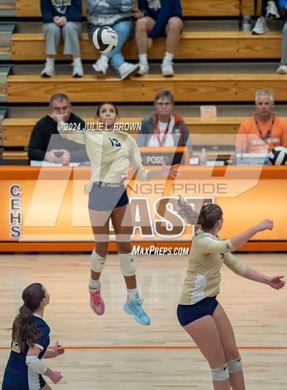 Thumbnail 2 in Silver Creek vs. Tri-West Hendricks (IHSAA 3A Semi-state semi-final) photogallery.