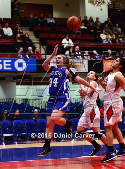Thumbnail 3 in Pearl River vs Rye (Section 1 Class A Semifinal) photogallery.