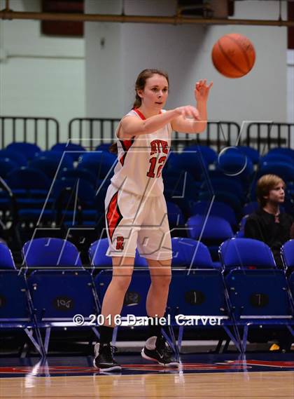 Thumbnail 2 in Pearl River vs Rye (Section 1 Class A Semifinal) photogallery.