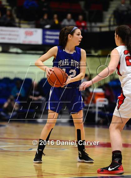 Thumbnail 2 in Pearl River vs Rye (Section 1 Class A Semifinal) photogallery.