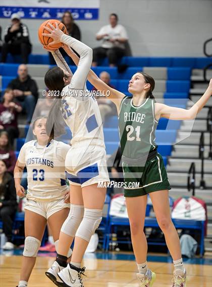 Thumbnail 3 in Mountain Ridge vs Dobson (AIA 6A Quarterfinals) photogallery.